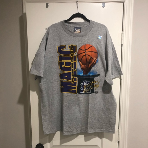 Lee Sport Other - Super rare auth Vintage 1996 Magic Johnson tee